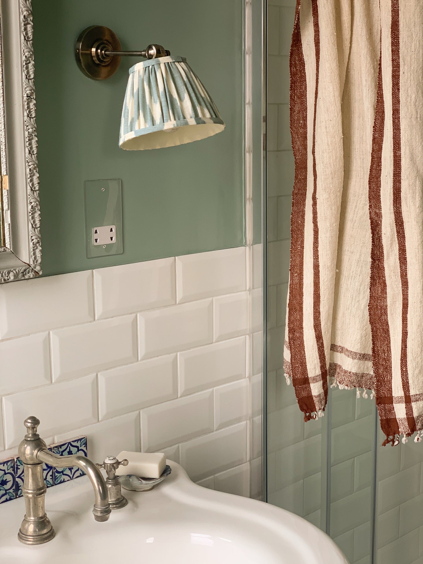 BATH TOWELS
