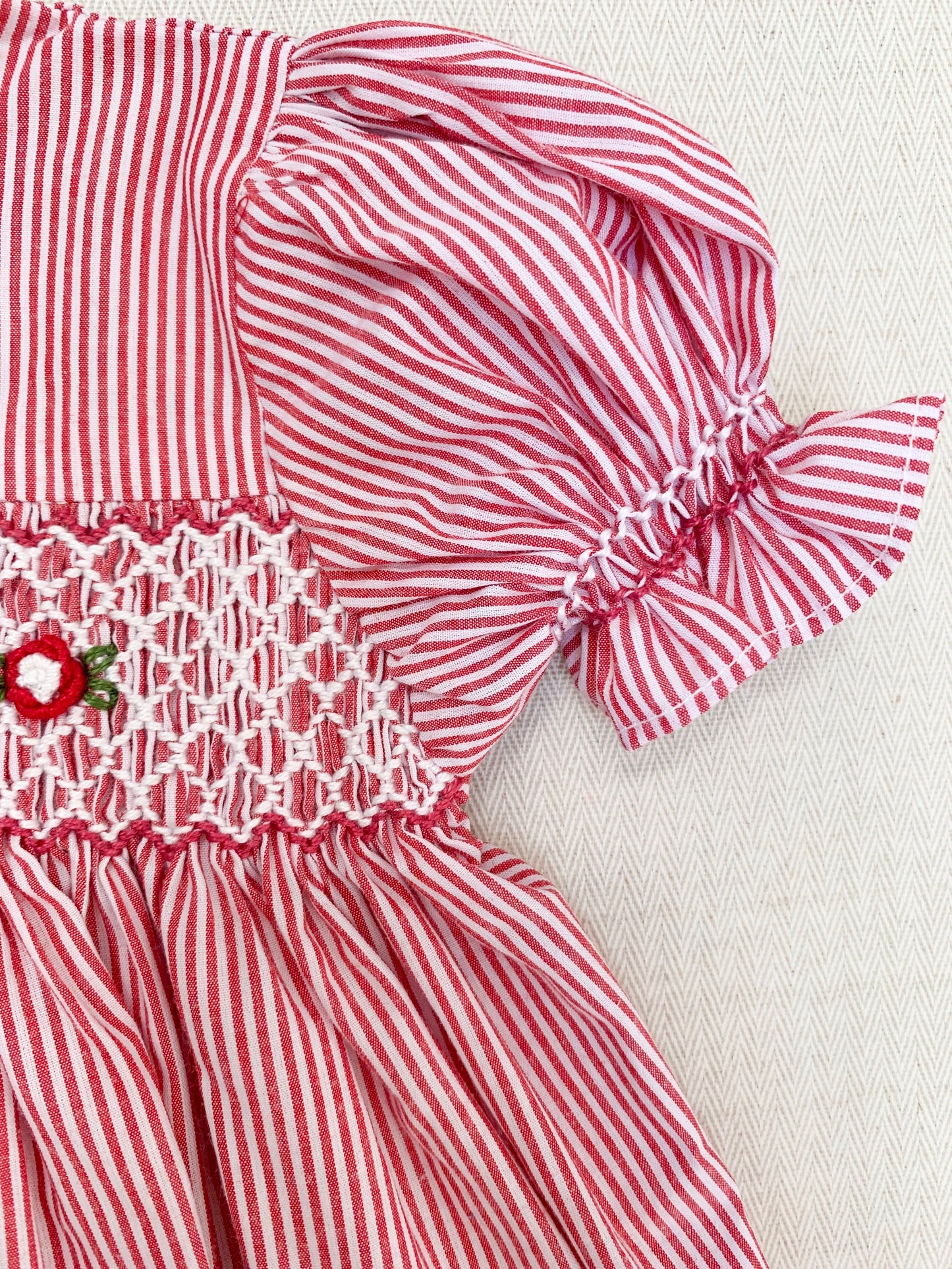 Baby girl smocked dress - Red