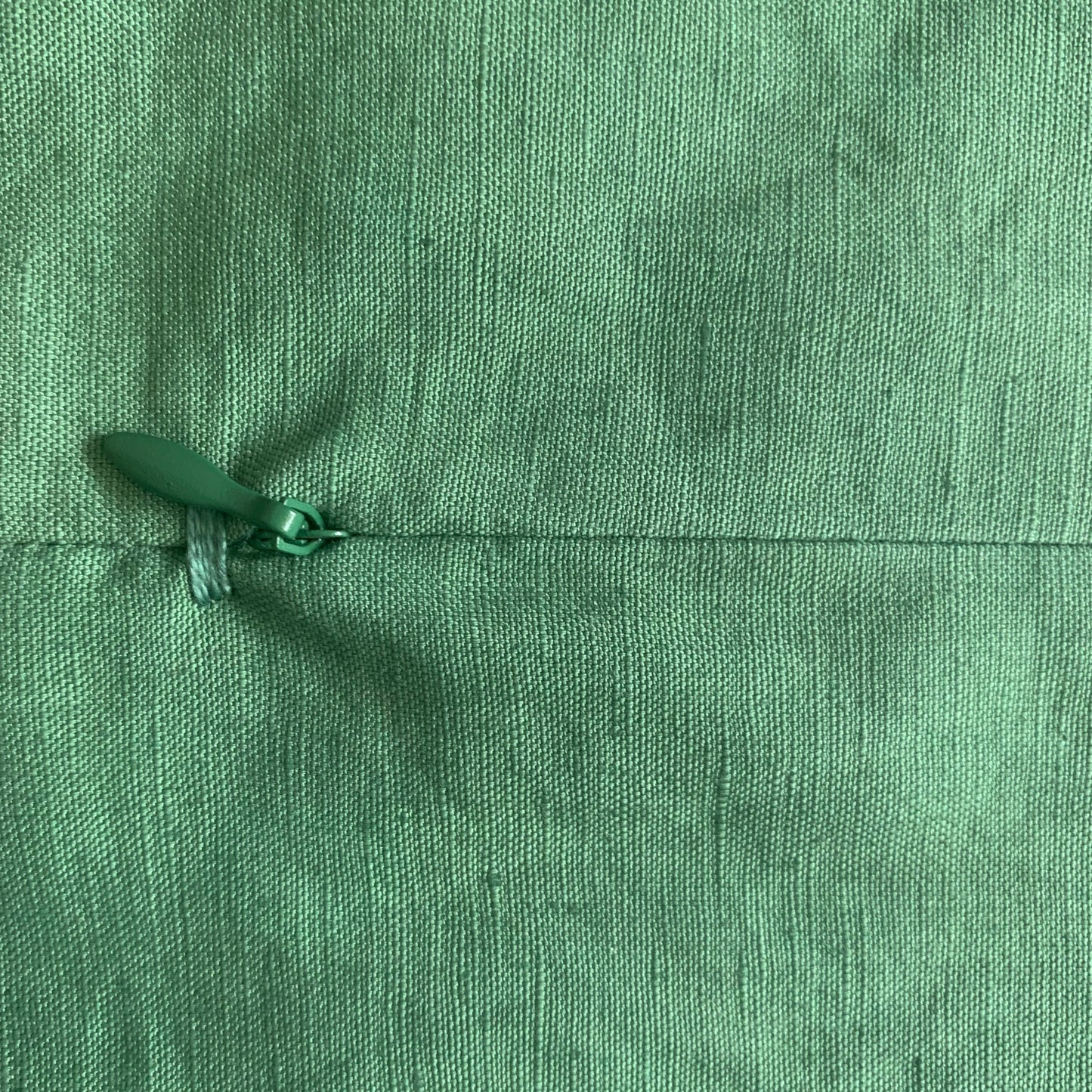 Cushion-green-detail-back